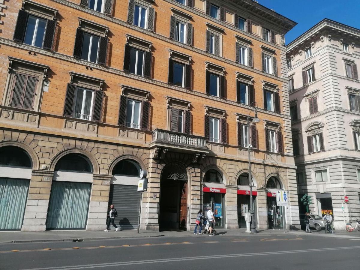 Vittorio Emanuele By Halldis Rzym Zewnętrze zdjęcie